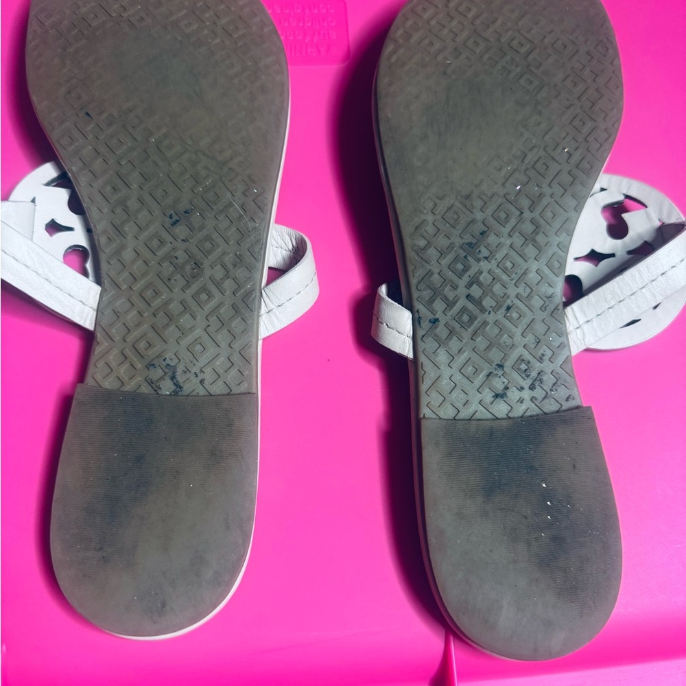 Tory Burch Sandals with Silver Logo - Picture 2 of 4